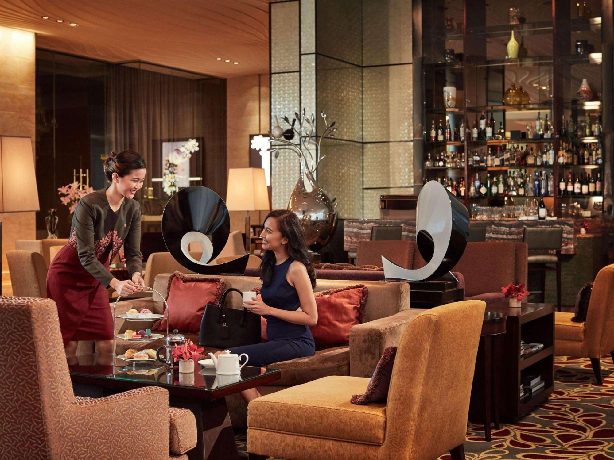 Hotel Fairmont Makati Makati City Exterior foto The Bar
