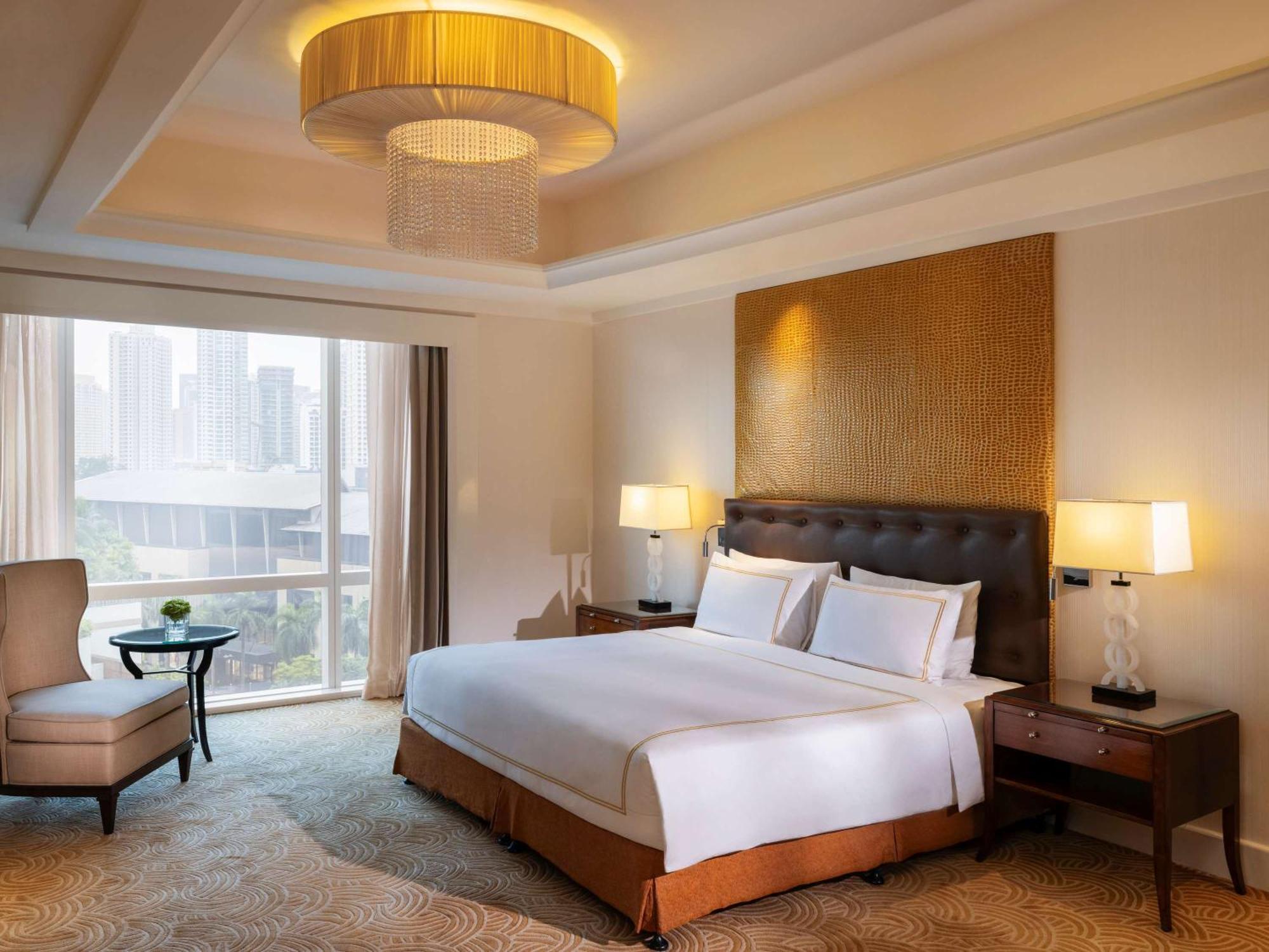 Hotel Fairmont Makati Makati City Exterior foto A bedroom at the hotel